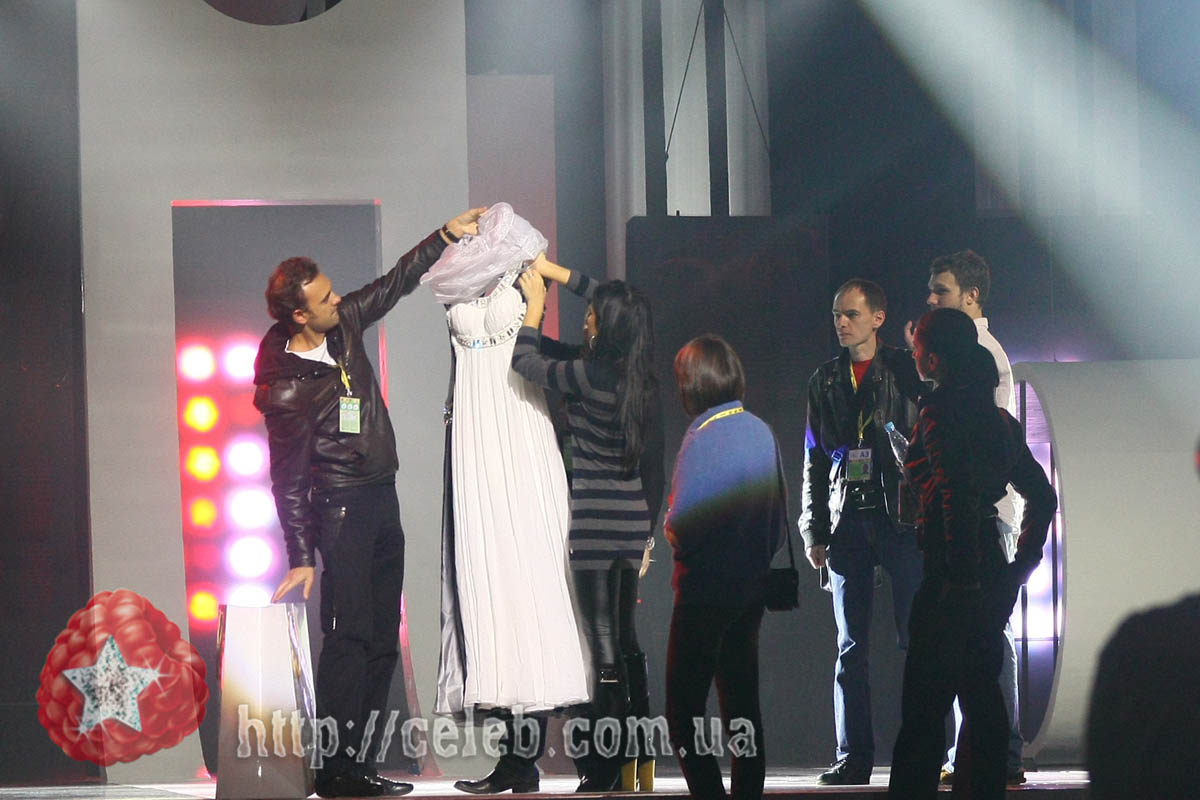 Ани Лорак репетирует свое выступление на "Детском Евровидении" - 3