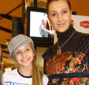 Снежана Егорова с дочерью Александрой