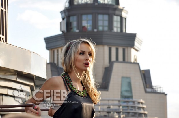 Светлана Лобода на крыше Арены
