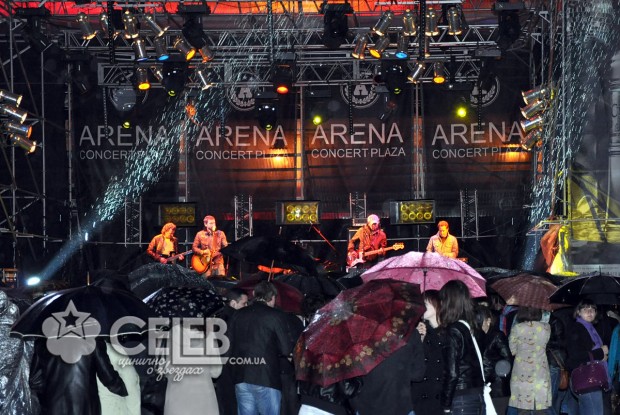 Uma2rmaH - концерт под дождем