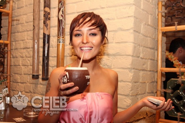Анна Добрыднева, открытие Mai Tai Lounge Kyiv