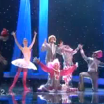 Крейзи-фанат выбежал на сцену "Евровидения 2010"
