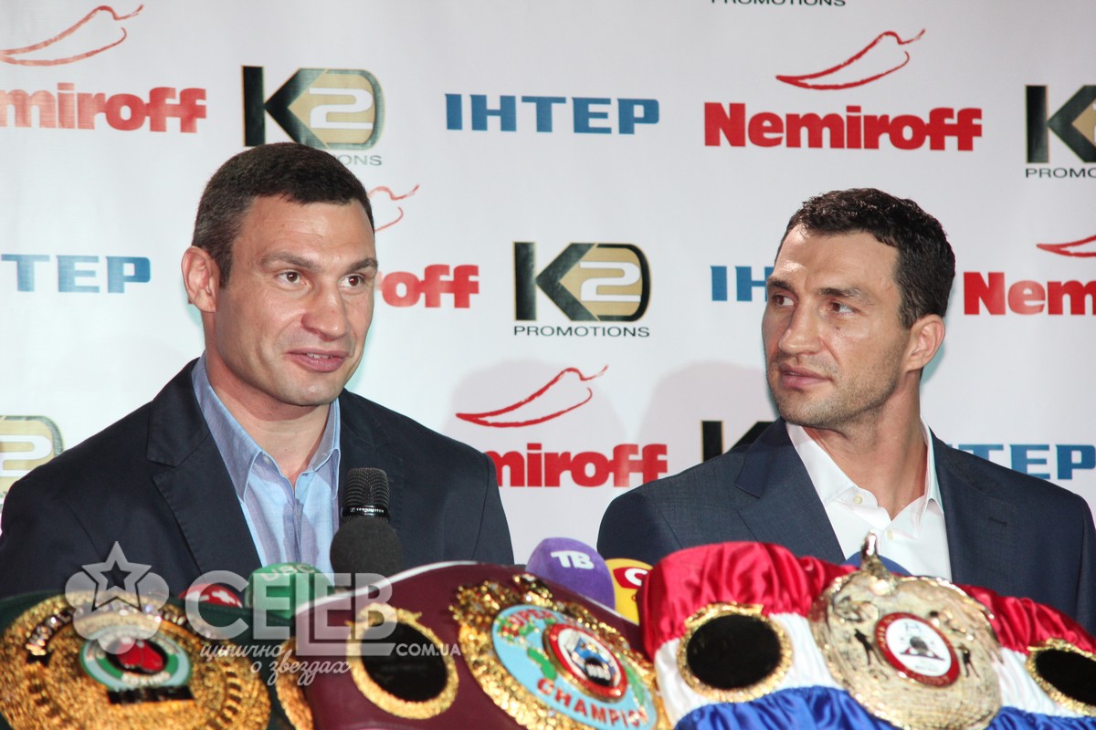Братья Кличко собрали все чемпионские пояса (ФОТО пресс-конференции в Киеве)